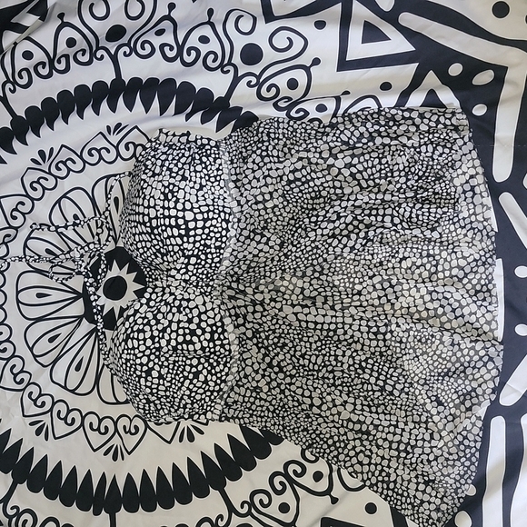 Swim top - Picture 1 of 3